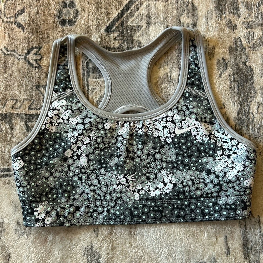Nike Sport Bra (B17) NO PADS NWOT SIZE M NIKE PRO